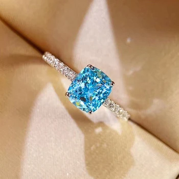 Huitan Persönlichkeit Blau Zirkonia Finger Ring für Frauen Mode Vertraglich Design Täglichen Verschleiß Partei Luxus Schmuck Großhandel