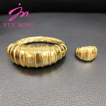 2pcs Armband Ring Set Dubai Frauen Schmuck Party Hochzeit Mode Gold-Farbe Luxus, Eleganz Armbänder